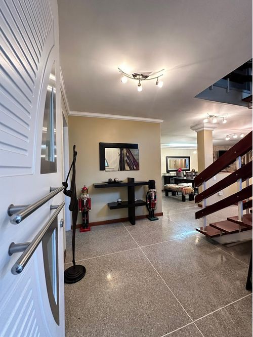 Casa en Venta Colinas de Bello Monte 455 mts2